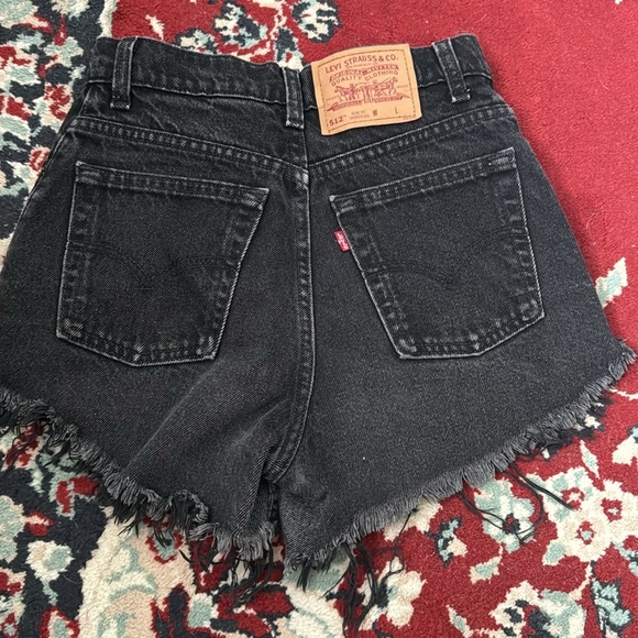 Vintage Levi high waist cutoffs​​ - Picture 4 of 4